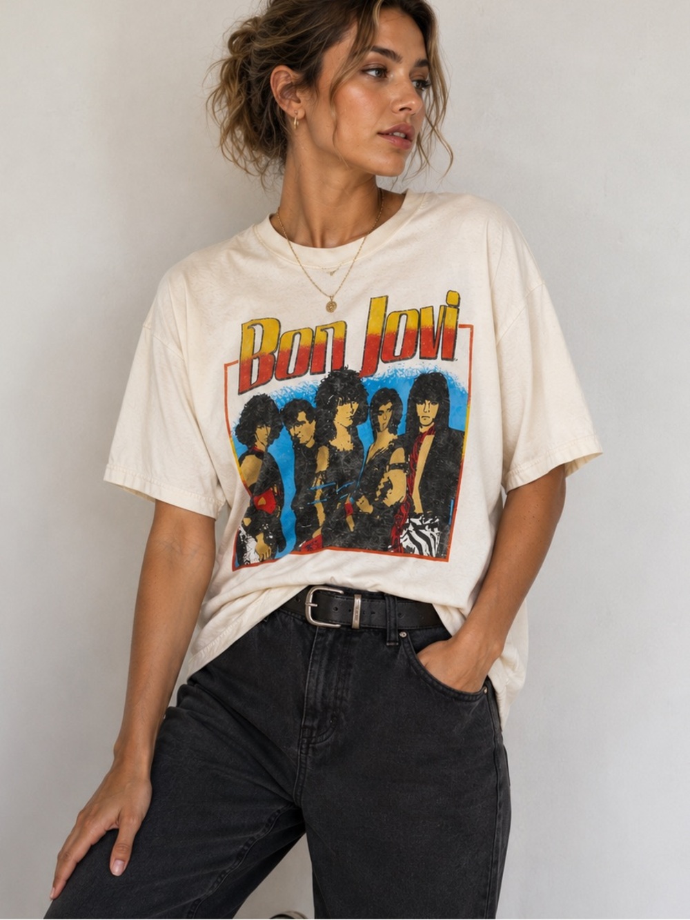 Bon Jovi Vintage Inspired Graphic Concert Band Tee Rock Merch T-Shirt Size Large